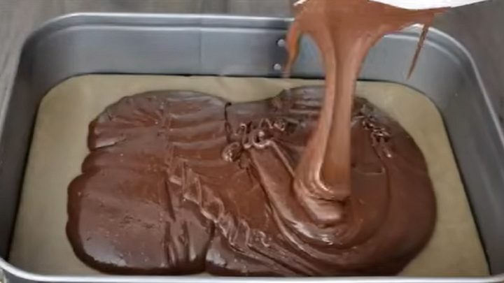 Stracciatella řezy s jahodovým želé