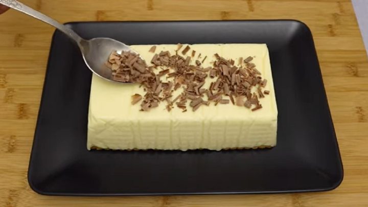 Mléčné řezy bez pečení s BeBe sušenkami