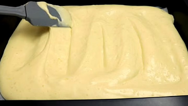 Pečené tiramisu řezy se smetanovým krémem