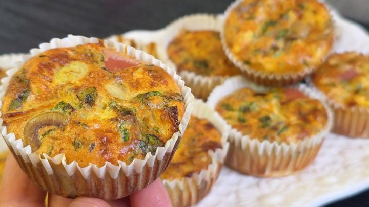 Slané muffiny se sýrem a šunkou Slané muffiny se sýrem a šunkou