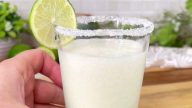 Brazilská limonáda s kondenzovaným mlékem