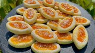 Křehké máslové sušenky s marmeládou