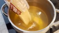 Jednoduchý domácí sirup z máty a citronu