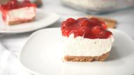 Rychlý nepečený cheesecake s třešněmi