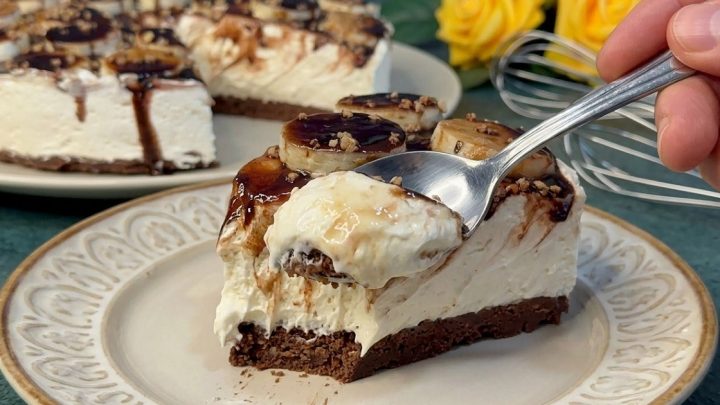 Nepečený dort s mascarpone a banánem Nepečený dort s mascarpone a banánem