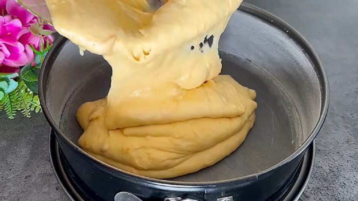 Rychlý marmeládový koláč s kokosem