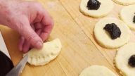Povidlové taštičky z bramborového těsta