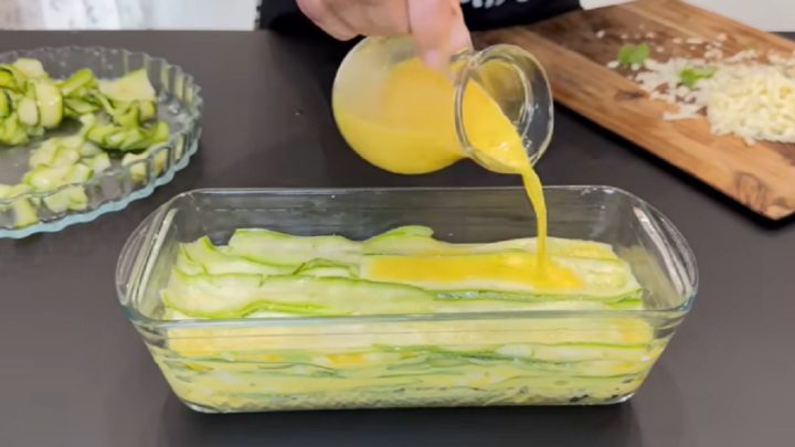 Cuketové lasagne se sýrem a bazalkou
