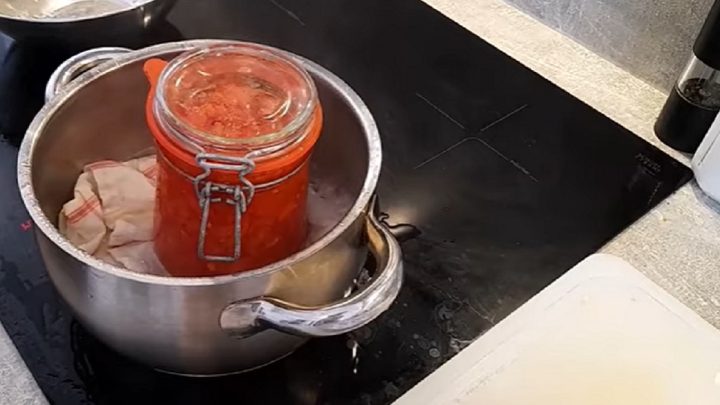 Zavařovaná rajčata jen z 1 suroviny