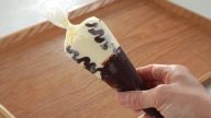 Domácí Cornetto s čokoládou a ořechy