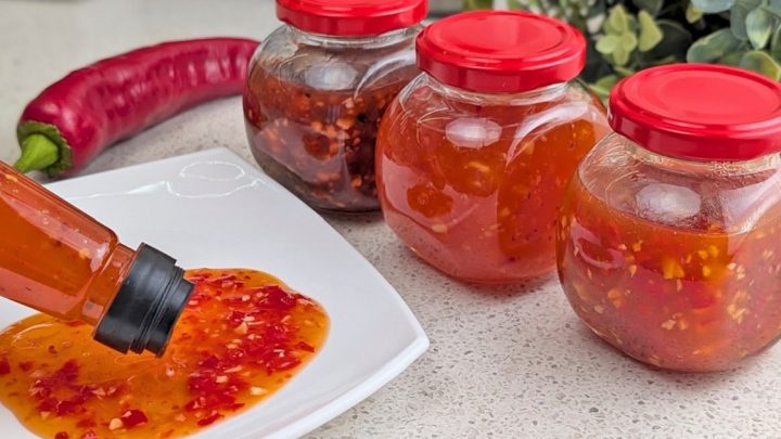 Domácí sladká chilli omáčka na 2 způsoby