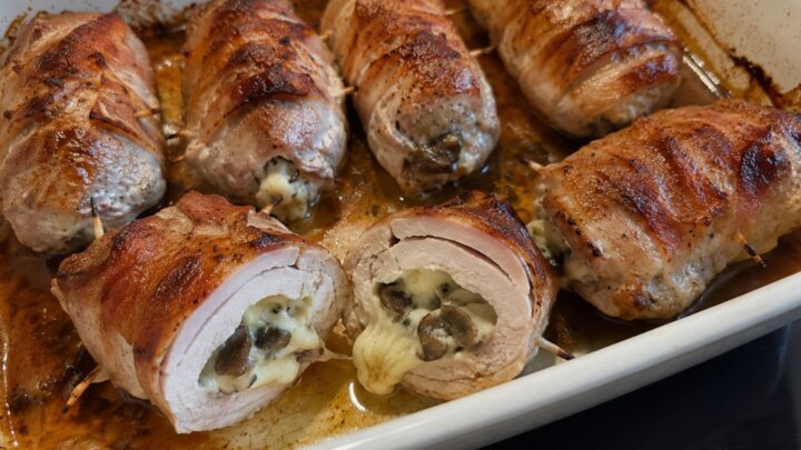 Vepřové roládky se sýrem, žampiony a slaninou