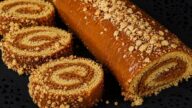 Karamelová roláda s ořechy a vanilkou