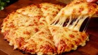 Rychlá pizza z tortilly s klobásou