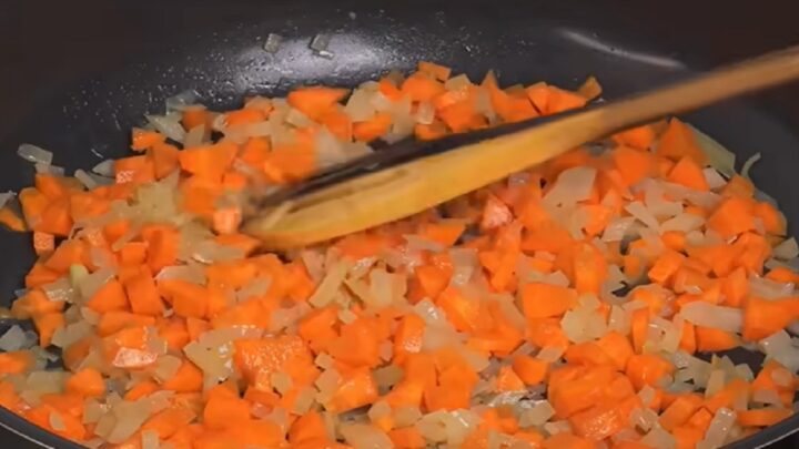 Rychlé zeleninové rizoto s kurkumou na másle