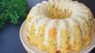 Slaná těstovinová bábovka s mozzarellou