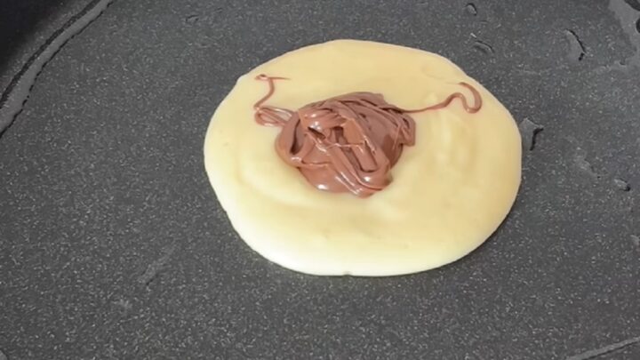 Jednoduché lívance plněné Nutellou