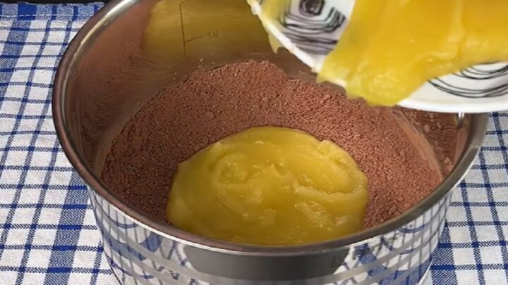 Domácí Nutella z jablek a ořechů