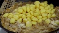 Bramborové noky se žampiony a parmazánem
