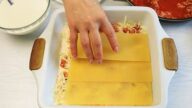 Lasagne s kuřecím masem a mozzarellou