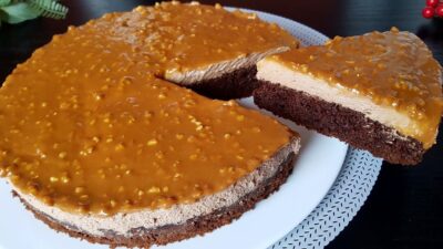 Kávový dort s nutellovým krémem a ořechy