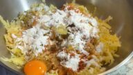 Bramboráky s parmezánem a česnekem