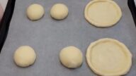 Domácí minipizzy s tuňákem a mozzarellou