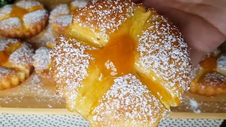 Rychlé jablečné košíčky s džemem